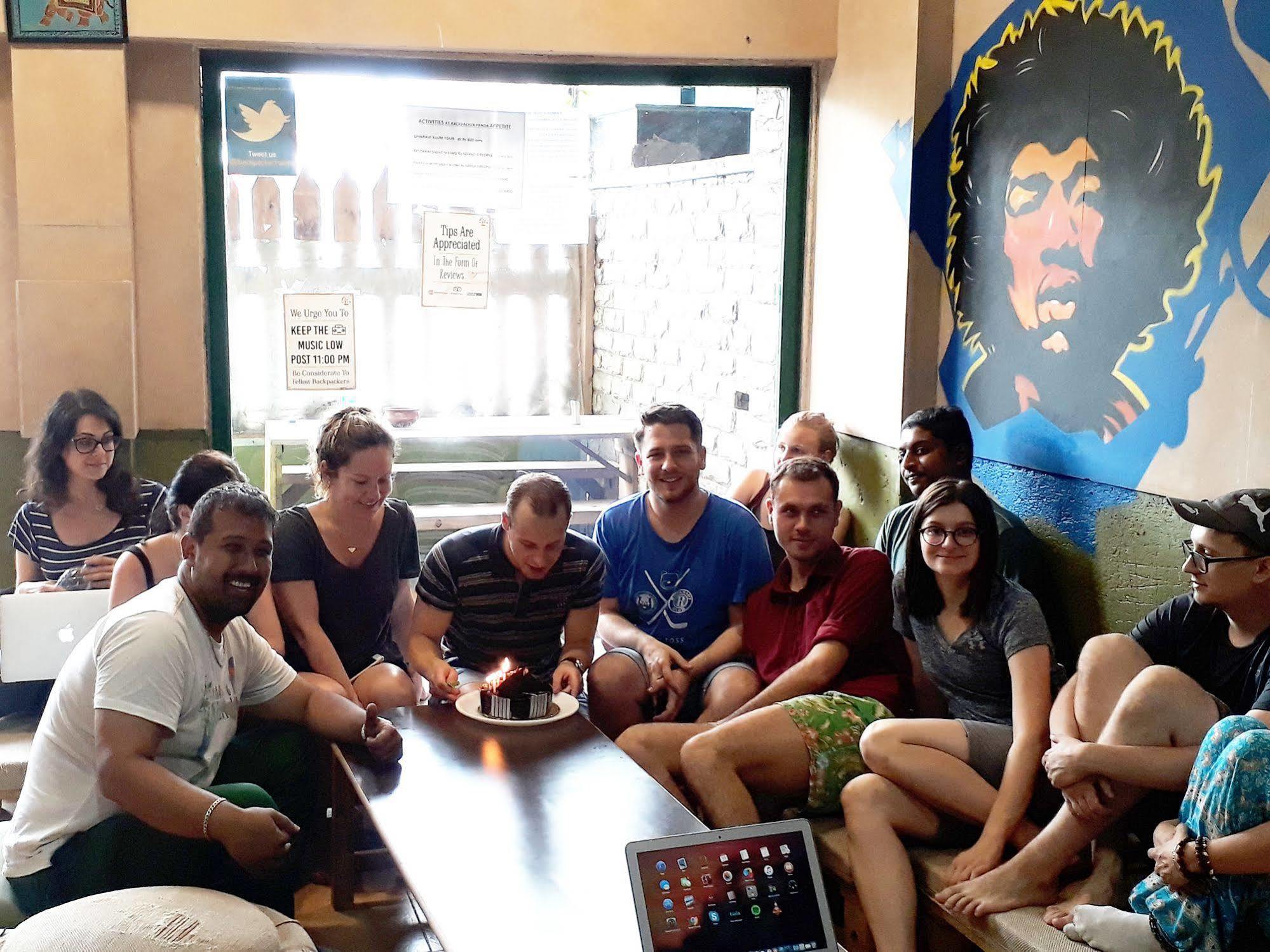 Backpackers Villa Mumbai Ngoại thất bức ảnh