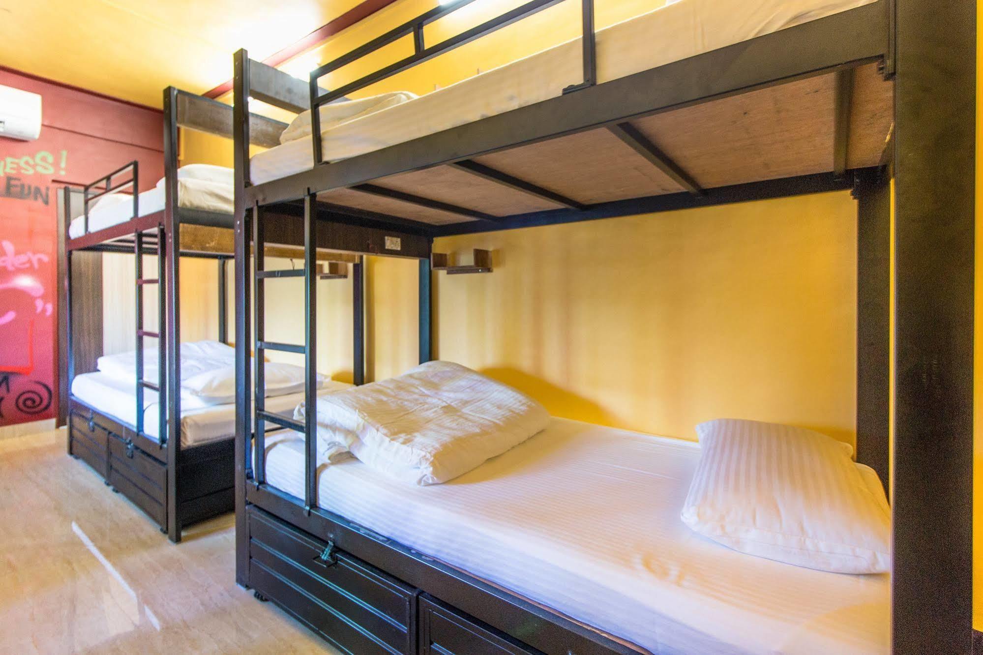Backpackers Villa Mumbai Ngoại thất bức ảnh